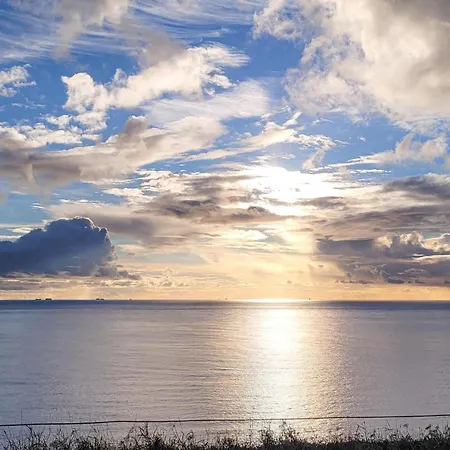 1 Bedroom Lovely In Helgoland Apartment *